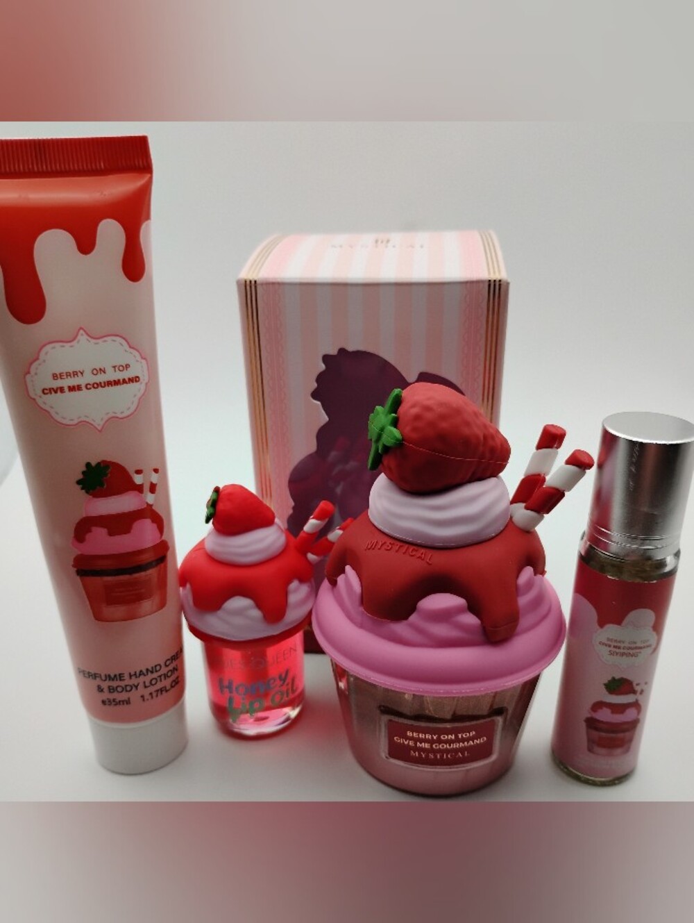 Strawberry Dessert Cup Skincare Set - Pink & Red - Picture 6 of 6